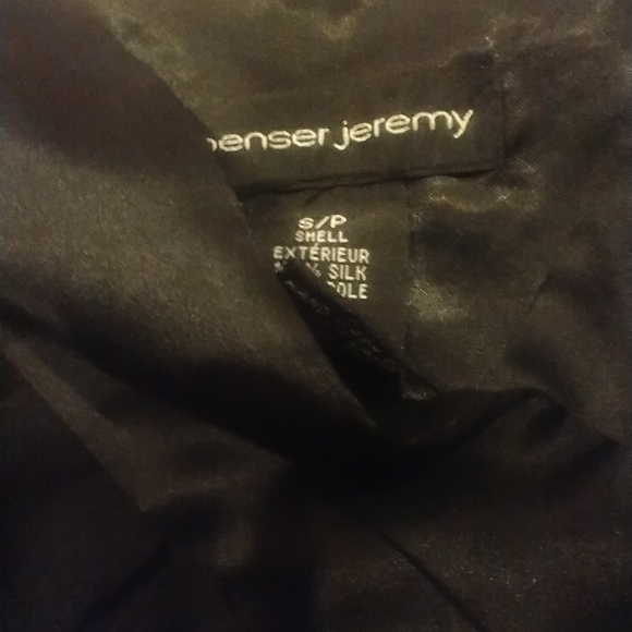 Flirty feminine 100  percent silk‎ top - Picture 2 of 7